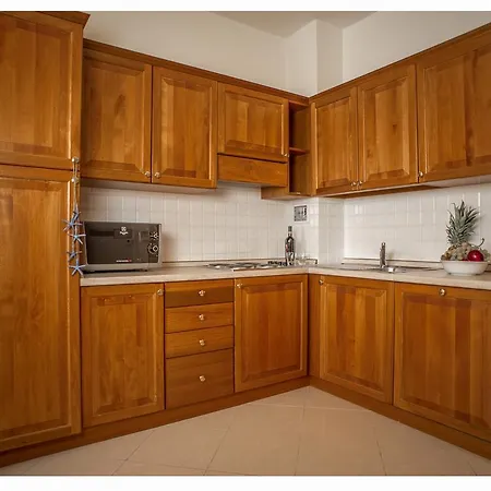 Hotel apartamentowy Lido Finale Ligure