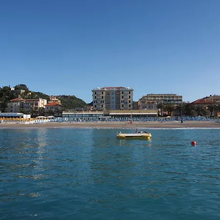 Lido Apartahotel