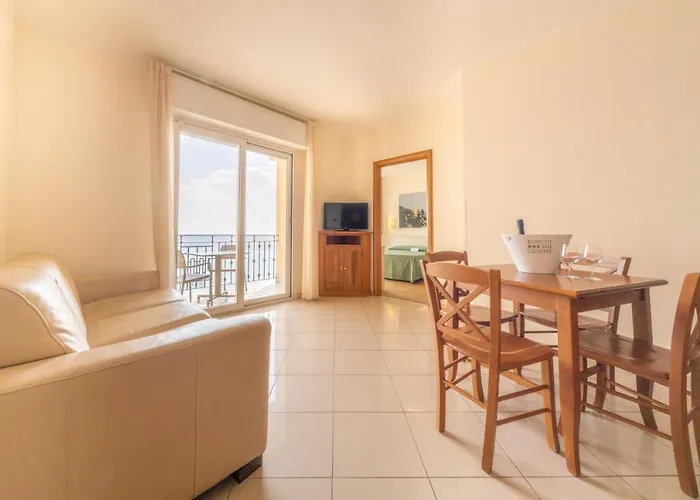 Aparthotel Lido 4*
