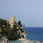Lido 4* Finale Ligure