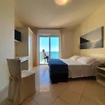 Lido Aparthotel 4*