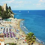 Lido Aparthotel Finale Ligure