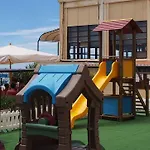 Lido Aparthotel 4*