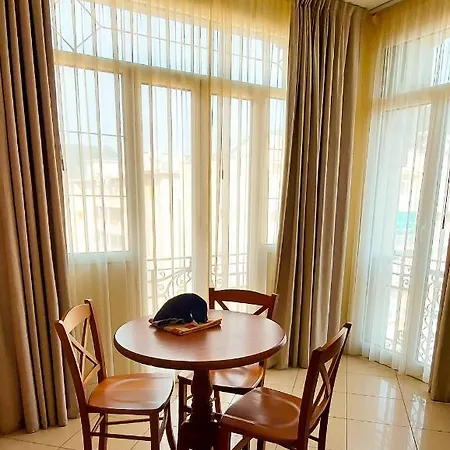 Lido Aparthotel 4*