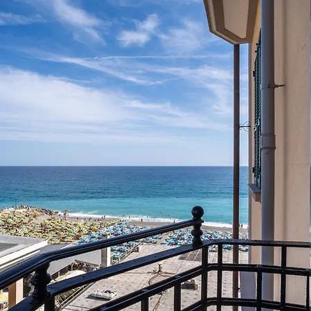 Lejlighedshotel Lido 4*