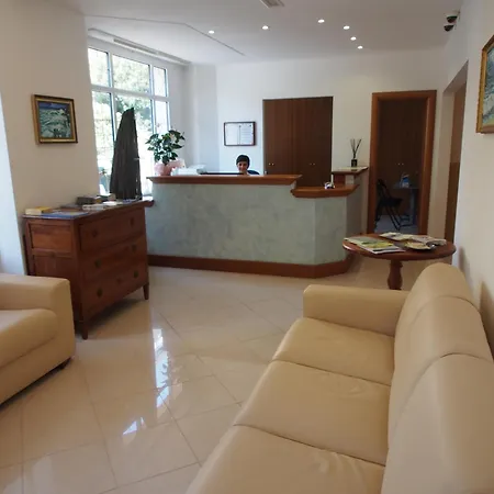 Lido 4*