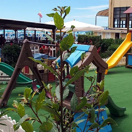 Lido 4*