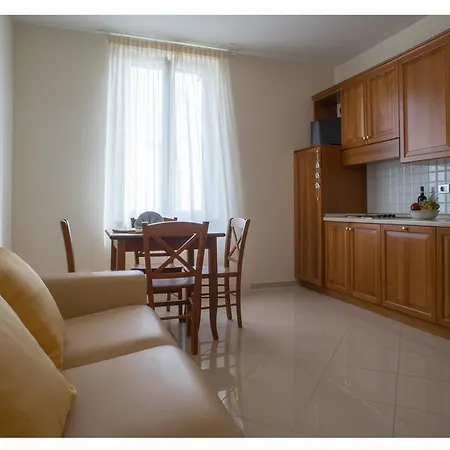 Lido Aparthotel 4*
