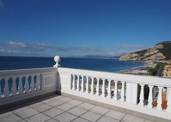 Lido 4* Finale Ligure